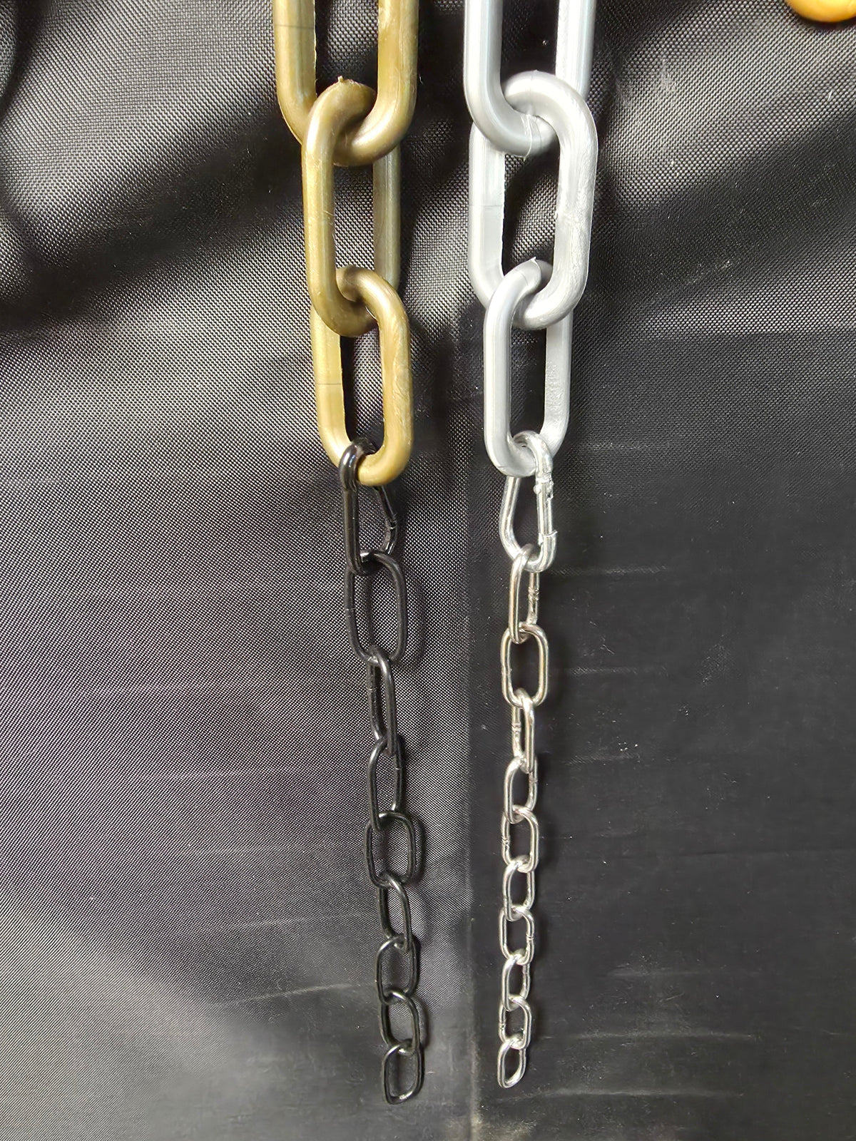 Collar with standard link chain