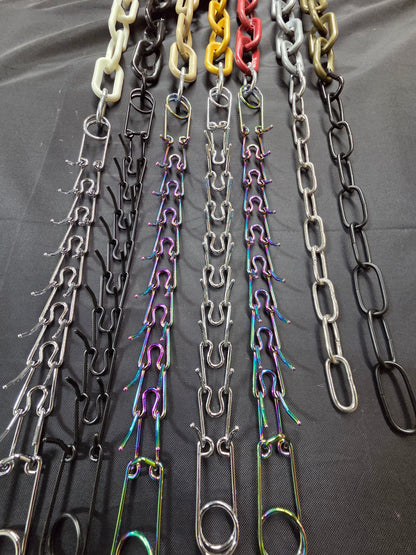 Collar with prong chain