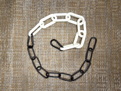 Collar with standard link chain